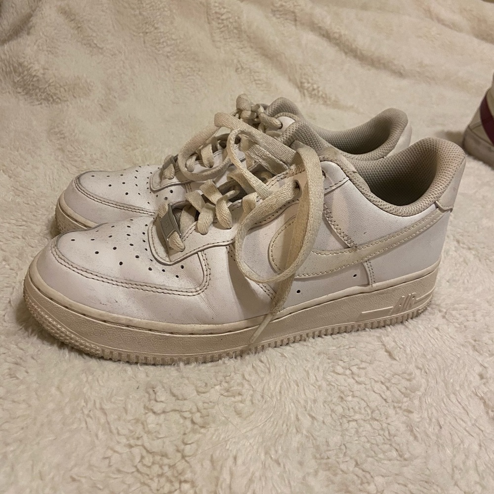 White Women's airforce ones sneakers